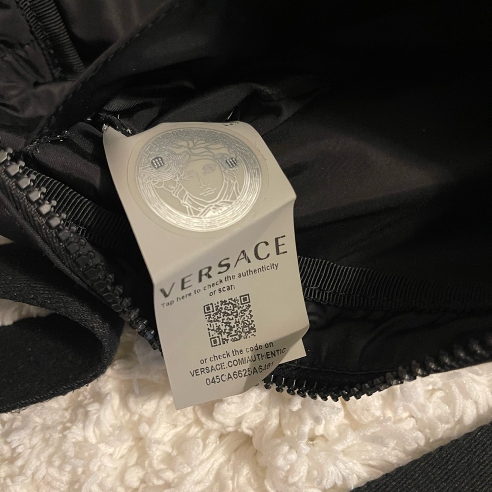 Versace
SOLD‼️⁉️ - Picture 7 of 8